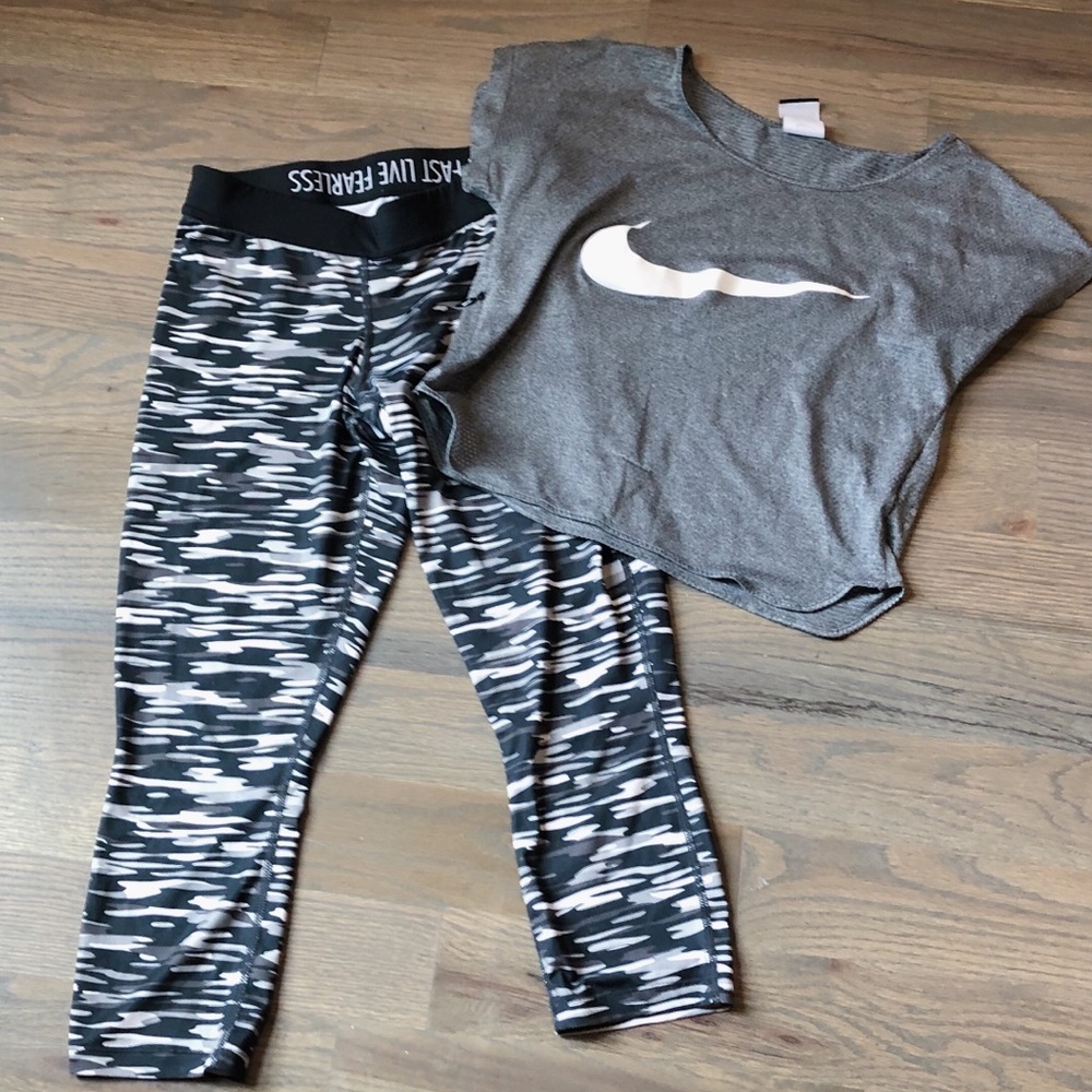 Nike Grey Camo Dry Fit Shirt & Leggings Set